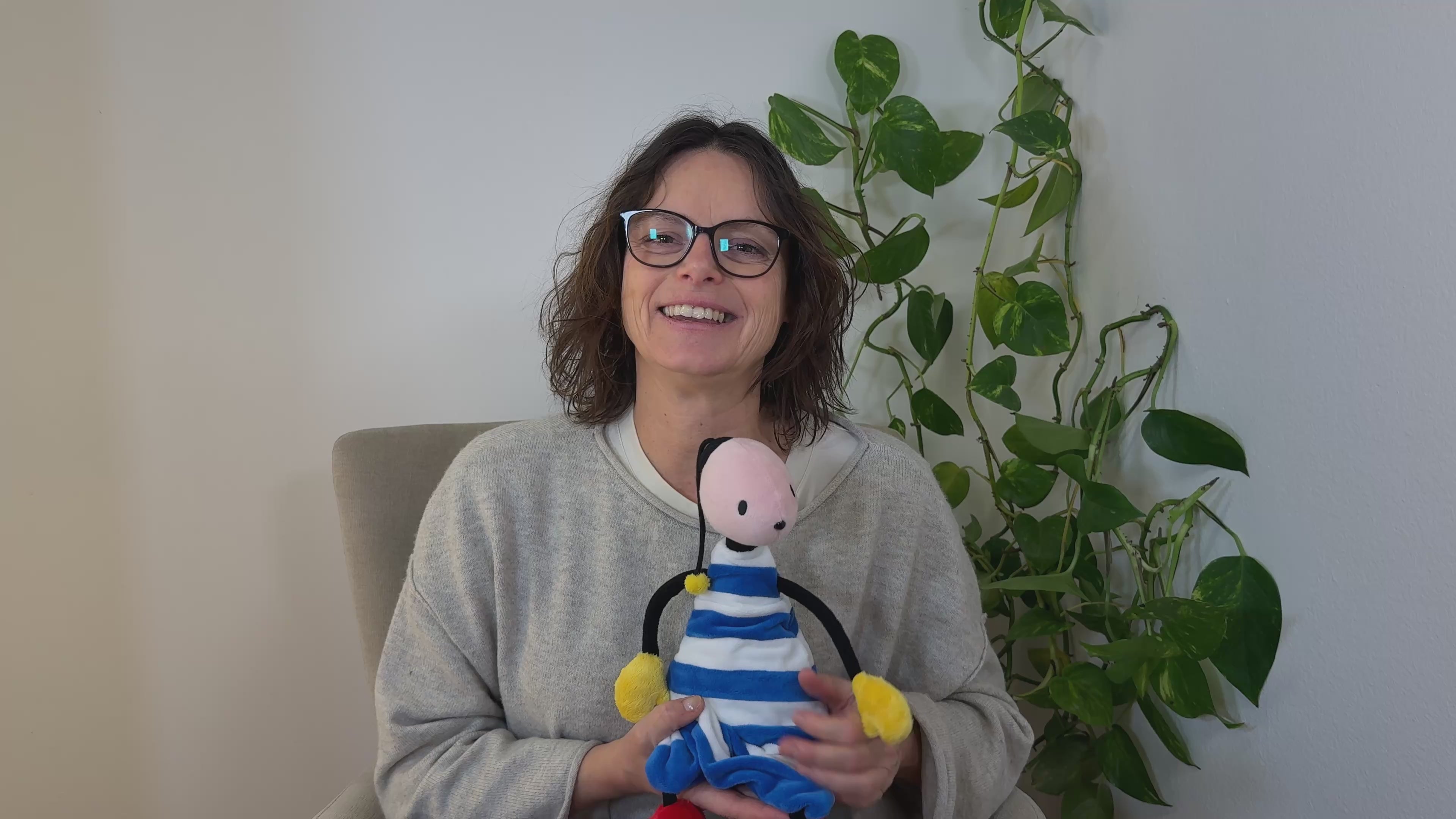 Laden Sie das Video: 